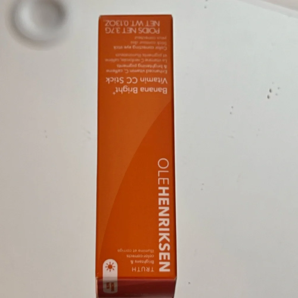 OLEHENRIKSEN Banana Bright Vitamin CC Stick for Dark Circles in ‘Guava’